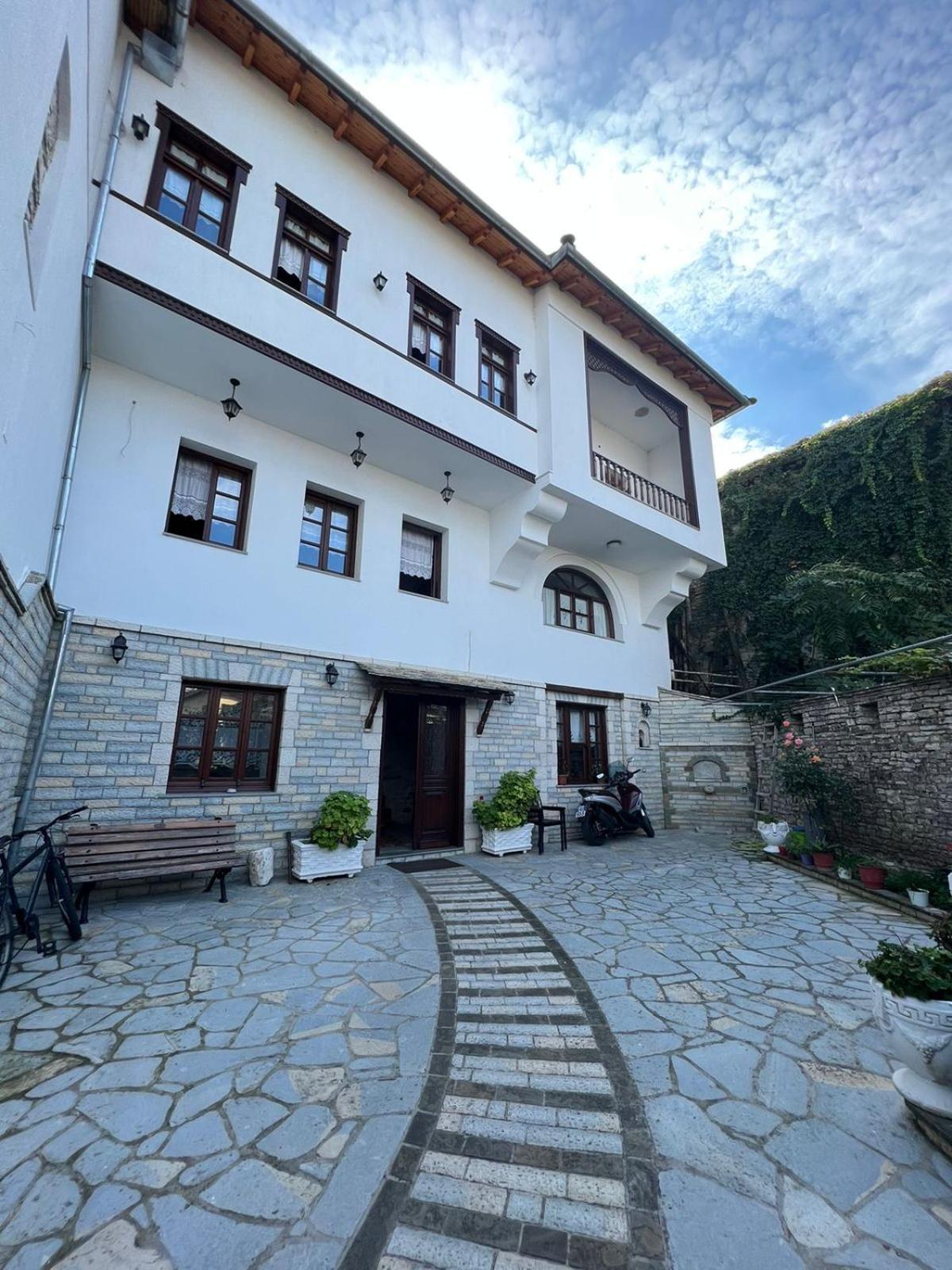 Hotel Castle Gjirokaster
